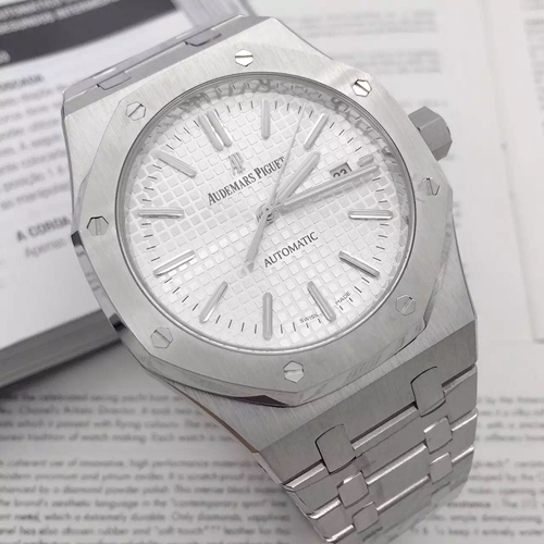 オーデマピゲ時計側面デザイン